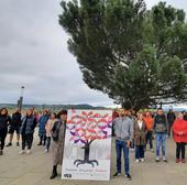 Responsables de LAB con el cartel del Primero de Mayo