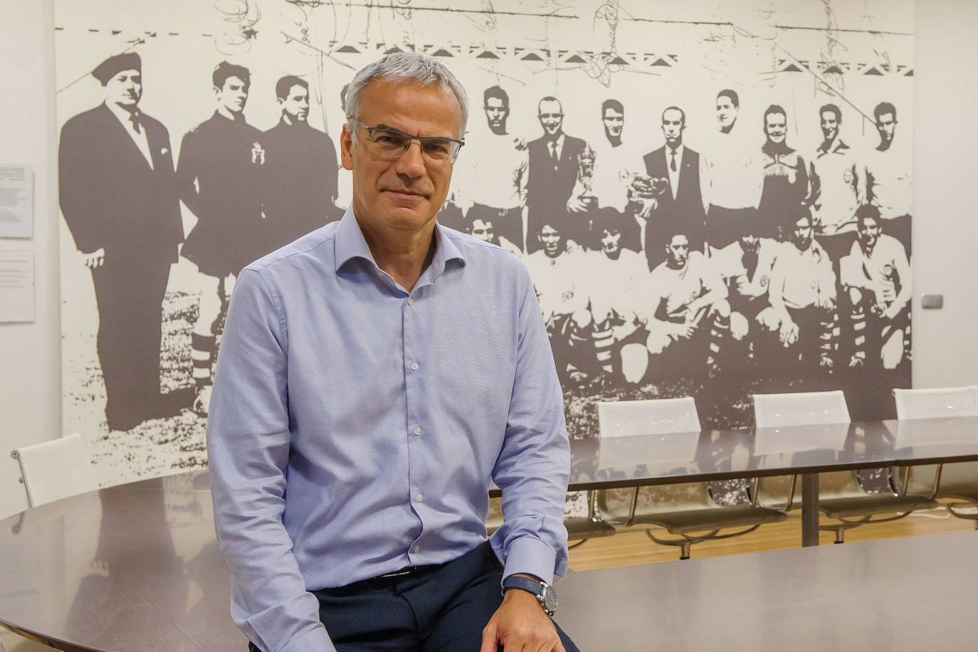 Manu Díaz posa en las instalaciones de la Guipuzcoana.