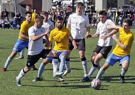 El Zarautz regresa a Asti Txiki tras ganar al Aretxabaleta.