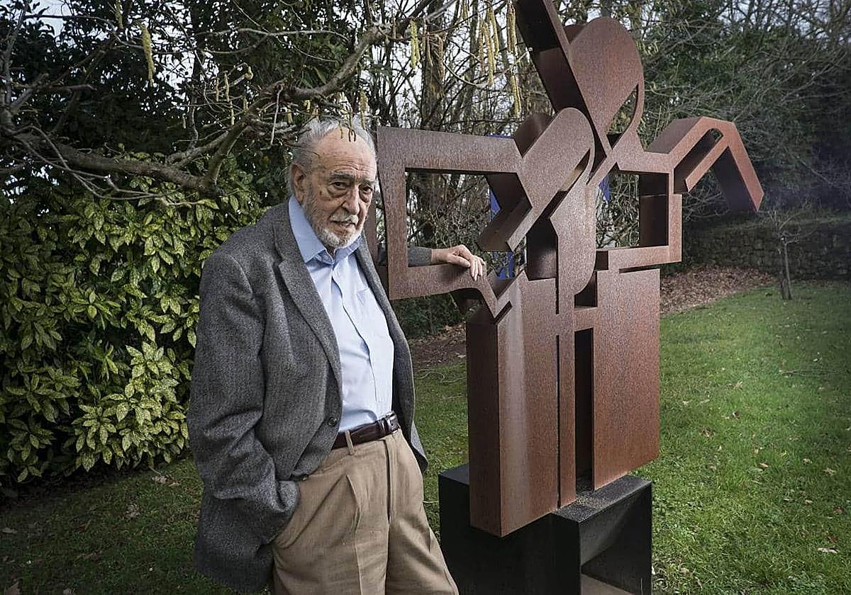 Nestor Basterretxea, elkarrizketa batean.