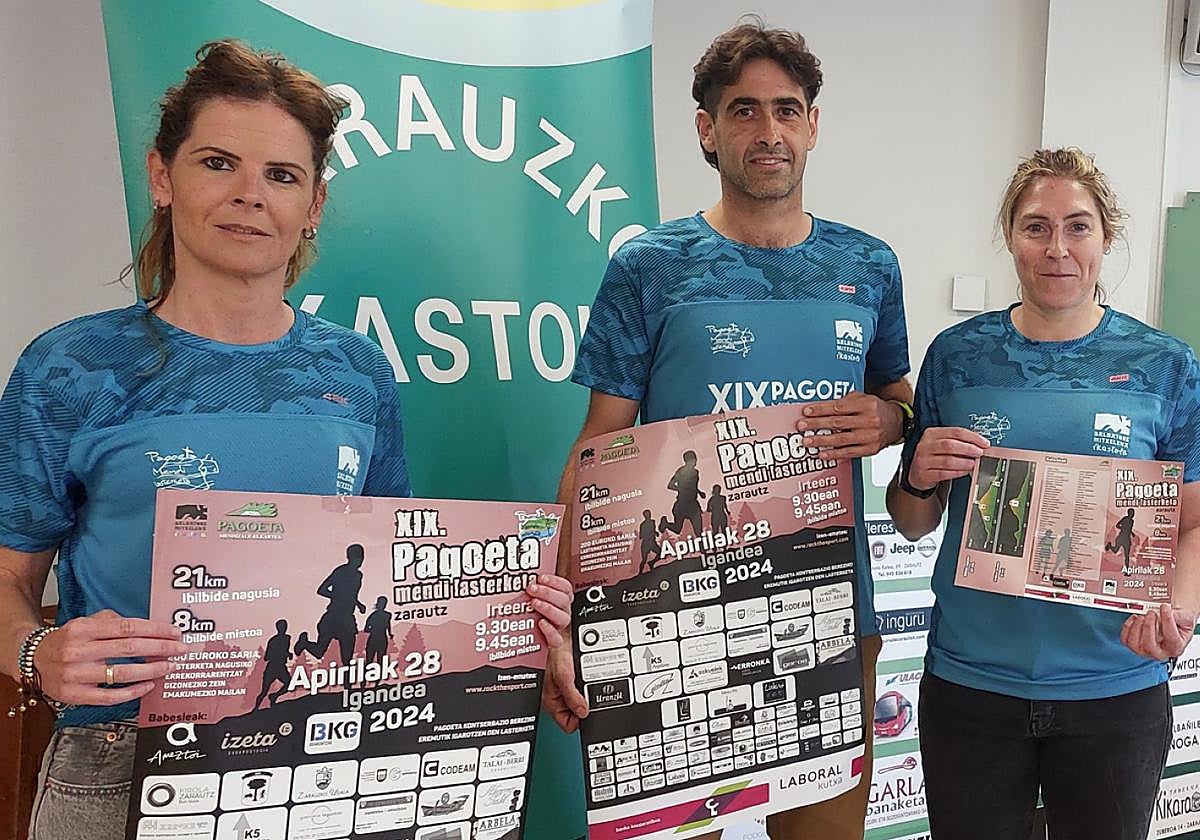 Antolaketako hiru kide astearte arratsaldeko aurkezpenean.