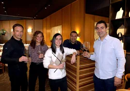 Tiago Amores (Asador Olivi), Ainhoa Velasco (El Diario Vasco), Lucía Marcilla (Restaurante Arzak), Martín Flea (Restaurante Ibai) y Javier Caneja (Restaurante Narru).
