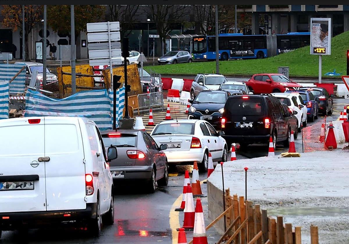 La nueva fase de obra en la rotonda de Anoeta complicará más el tráfico hasta final de año