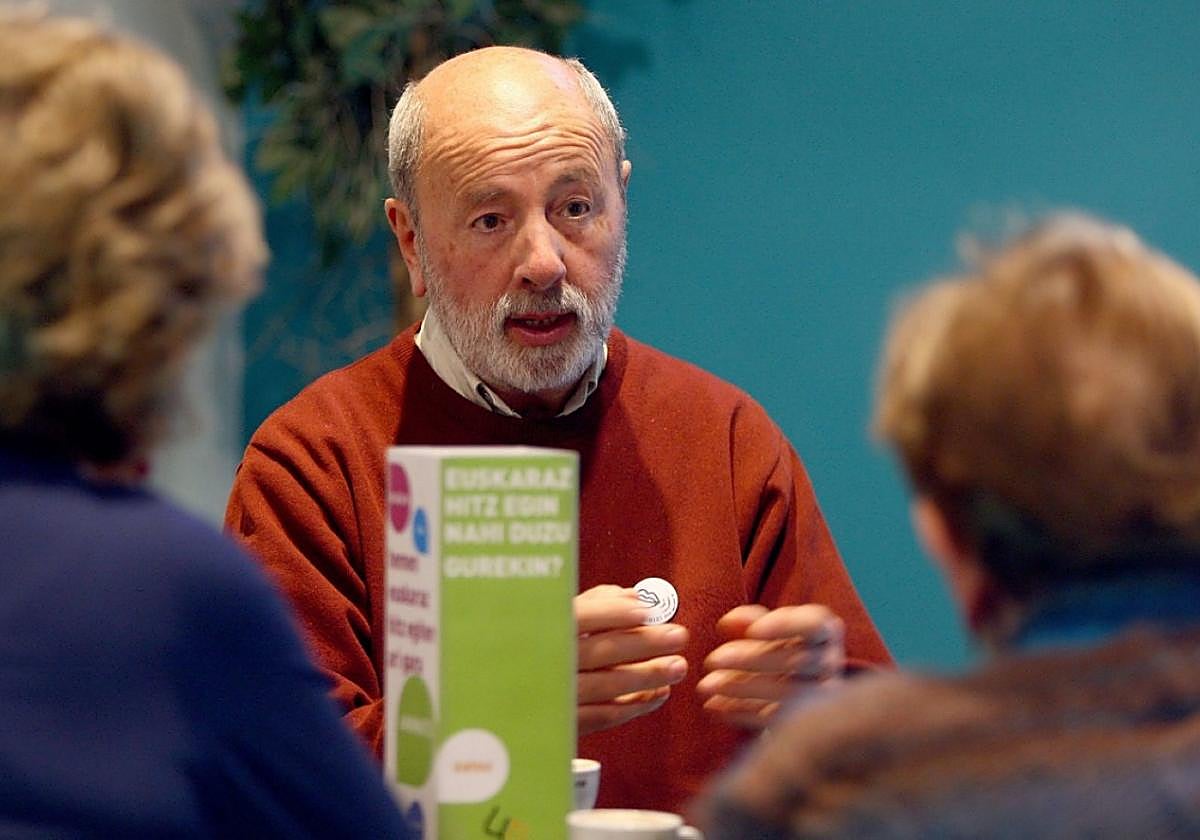 Xixilio Maritxalar, Mintzalaguna egitasmoaren sortzaileetako bat.