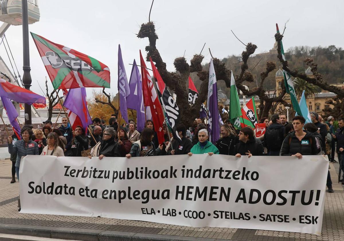 Manifestación realizada en una de las tres huelgas generales del sector público convocadas este curso.