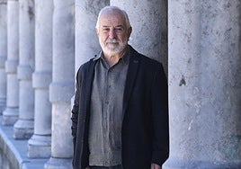 Javier Gómez-Zapiain es doctor en psicología y profesor jubilado de la UPV/EHU.