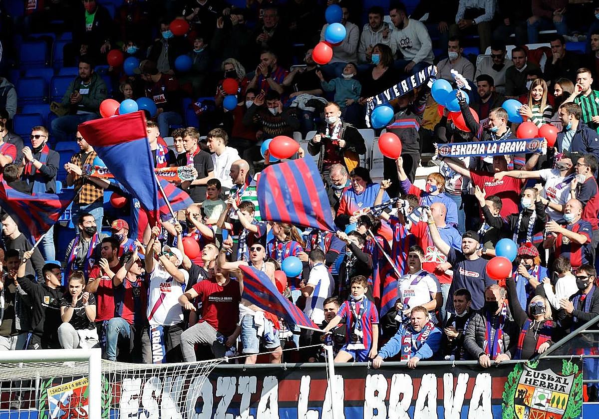Los seguidores del Eibar poblarán el domingo las gradas de Ipurua