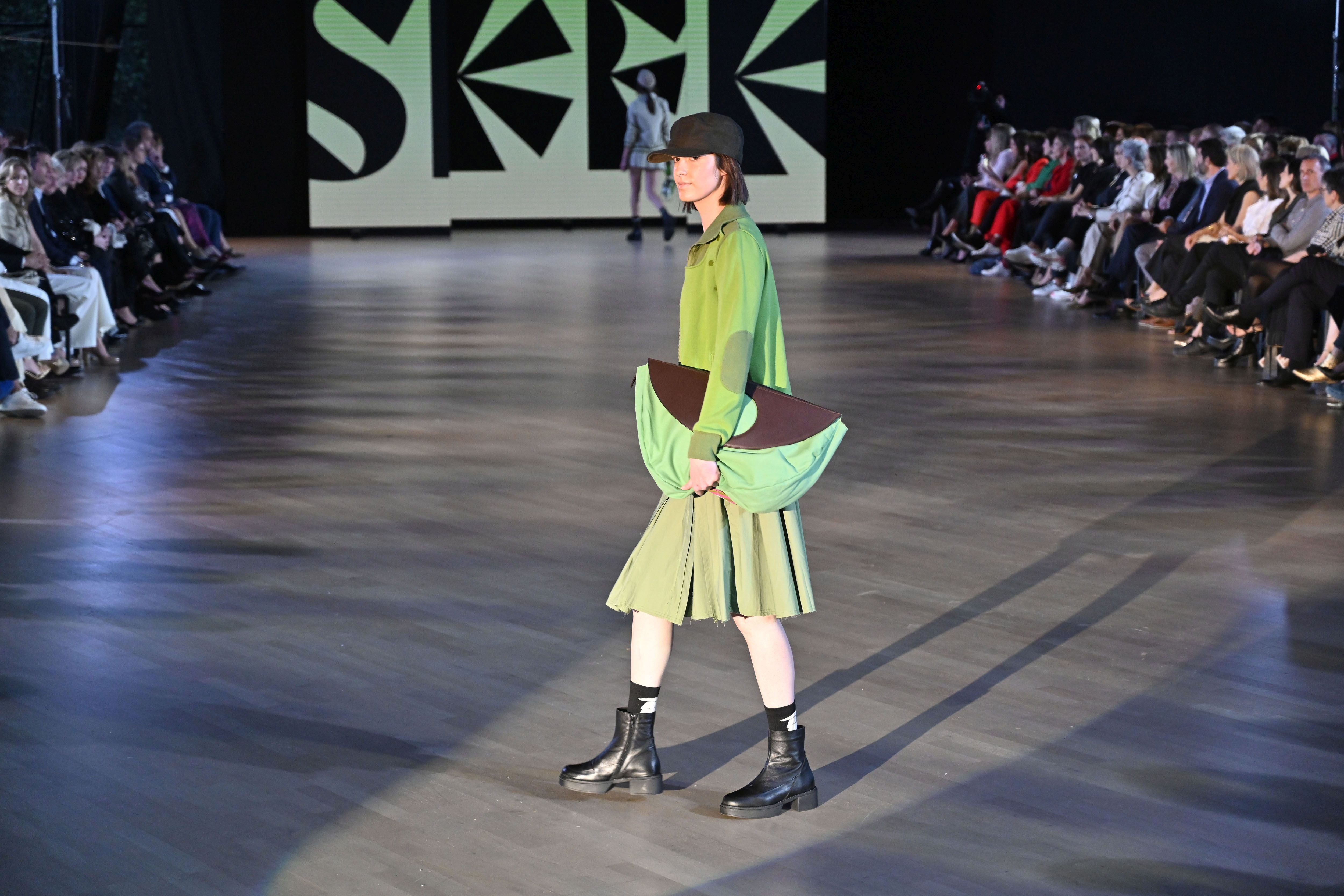 El desfile de SKFK en Getaria