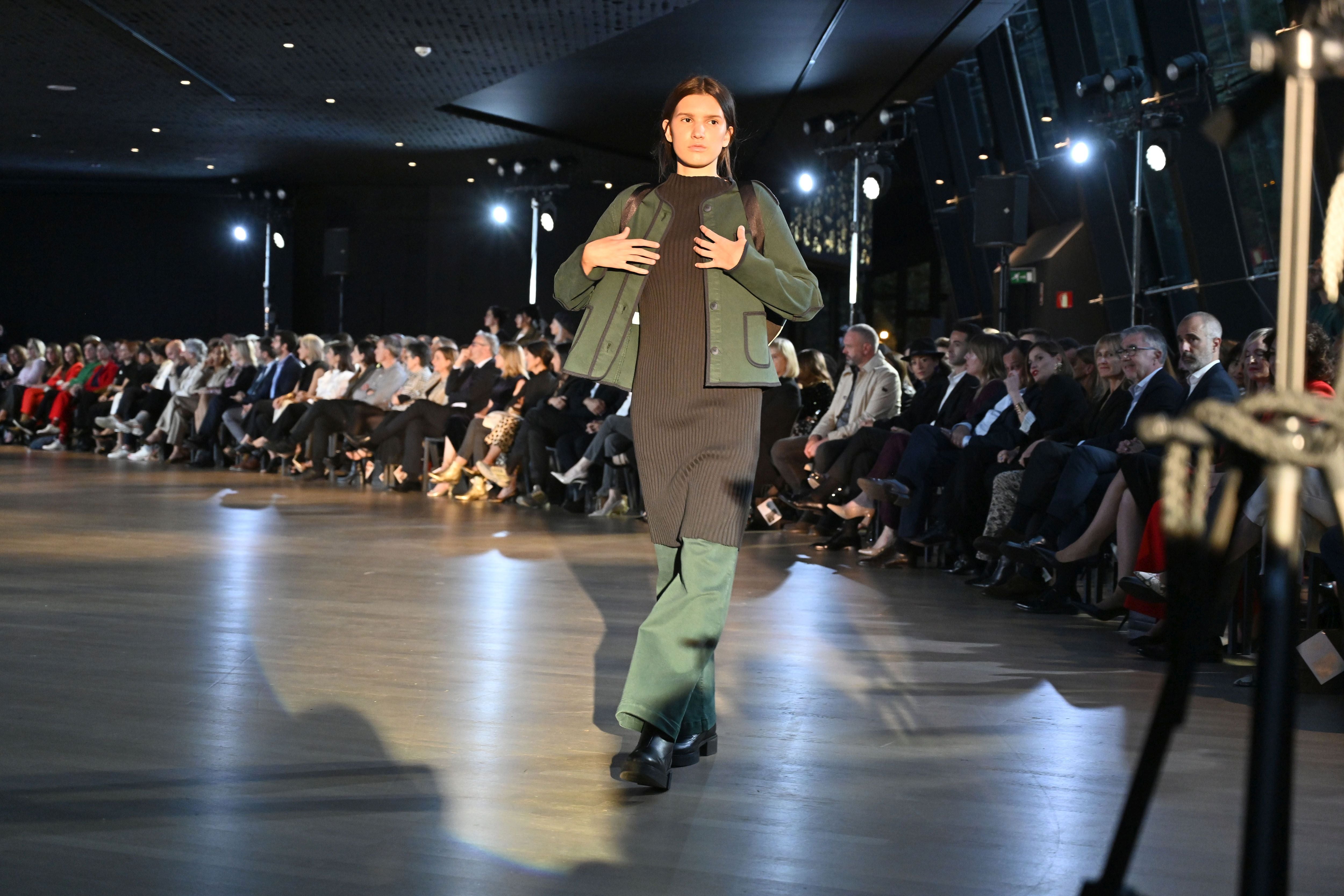 El desfile de SKFK en Getaria