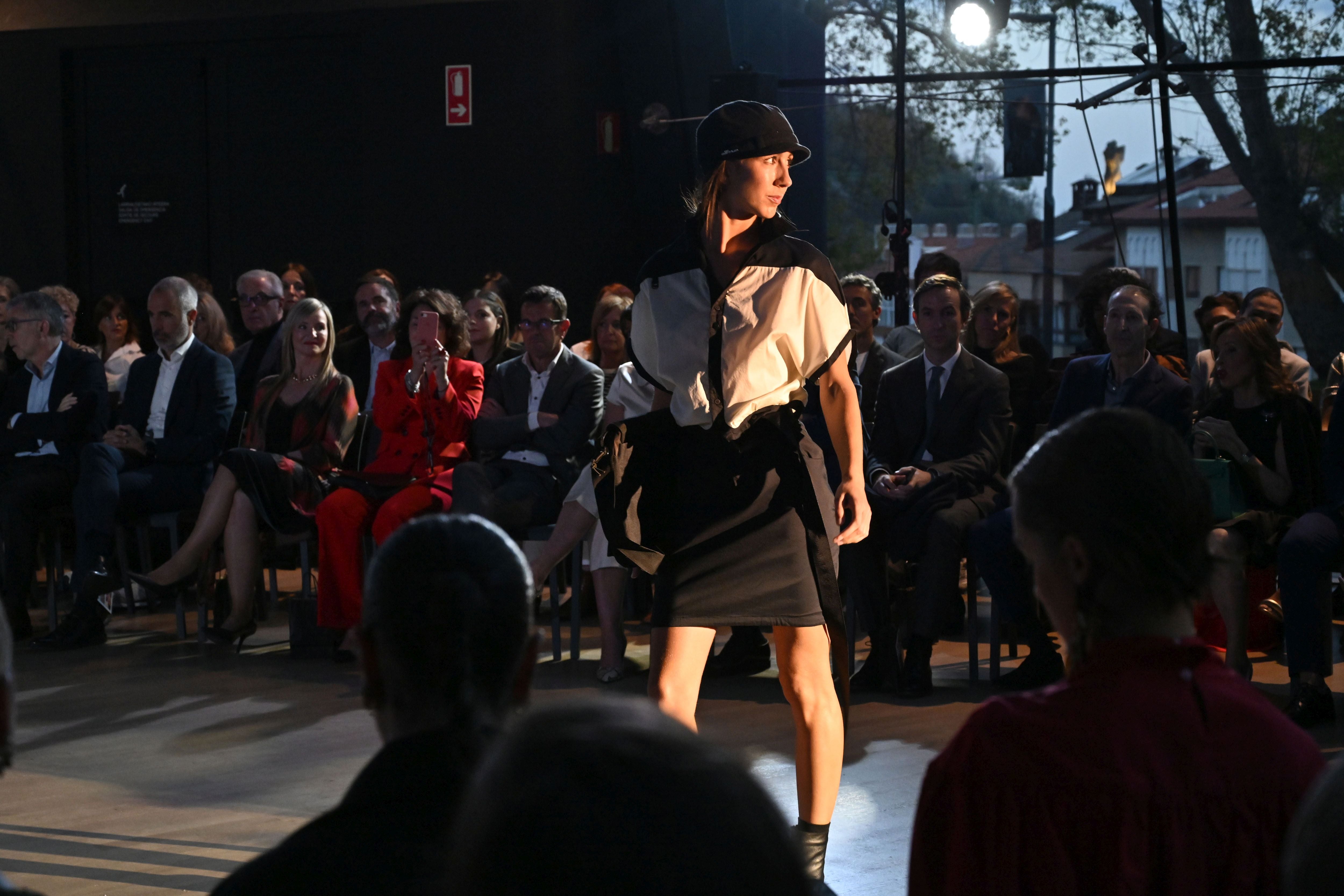 El desfile de SKFK en Getaria