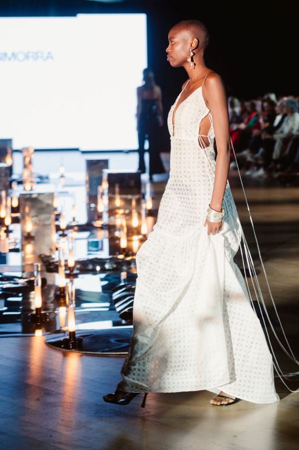 Simorra seduce en Balenciaga