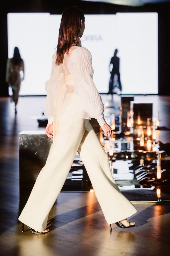 Simorra seduce en Balenciaga