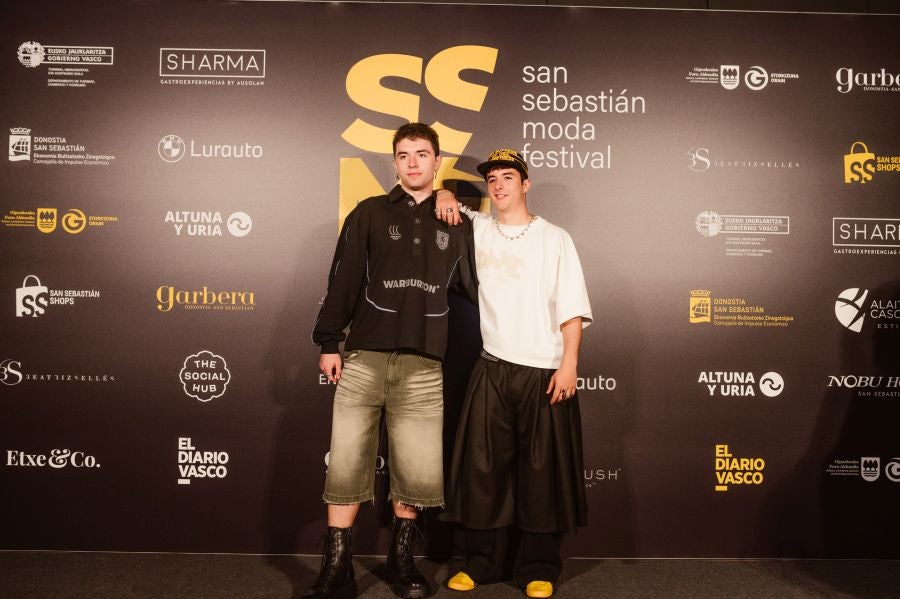 Photocall del desfile de SKFK en Balenciaga