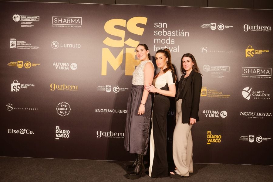 Photocall del desfile de SKFK en Balenciaga