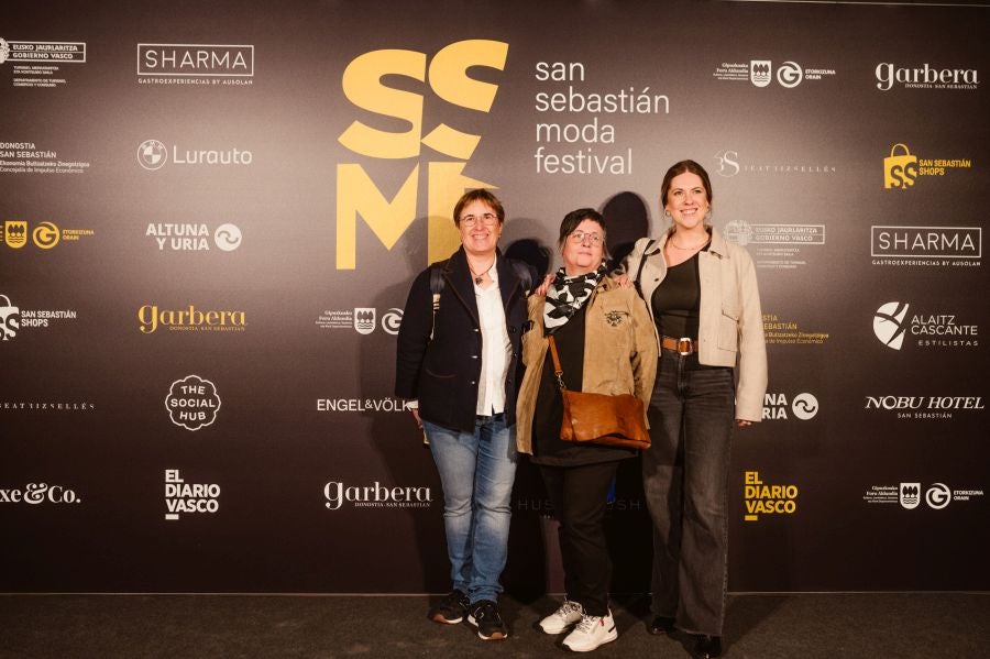 Photocall del desfile de SKFK en Balenciaga