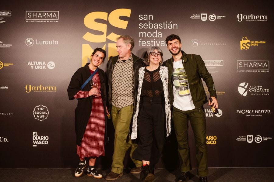 Photocall del desfile de SKFK en Balenciaga