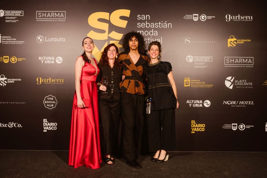 Photocall del desfile de SKFK en Balenciaga