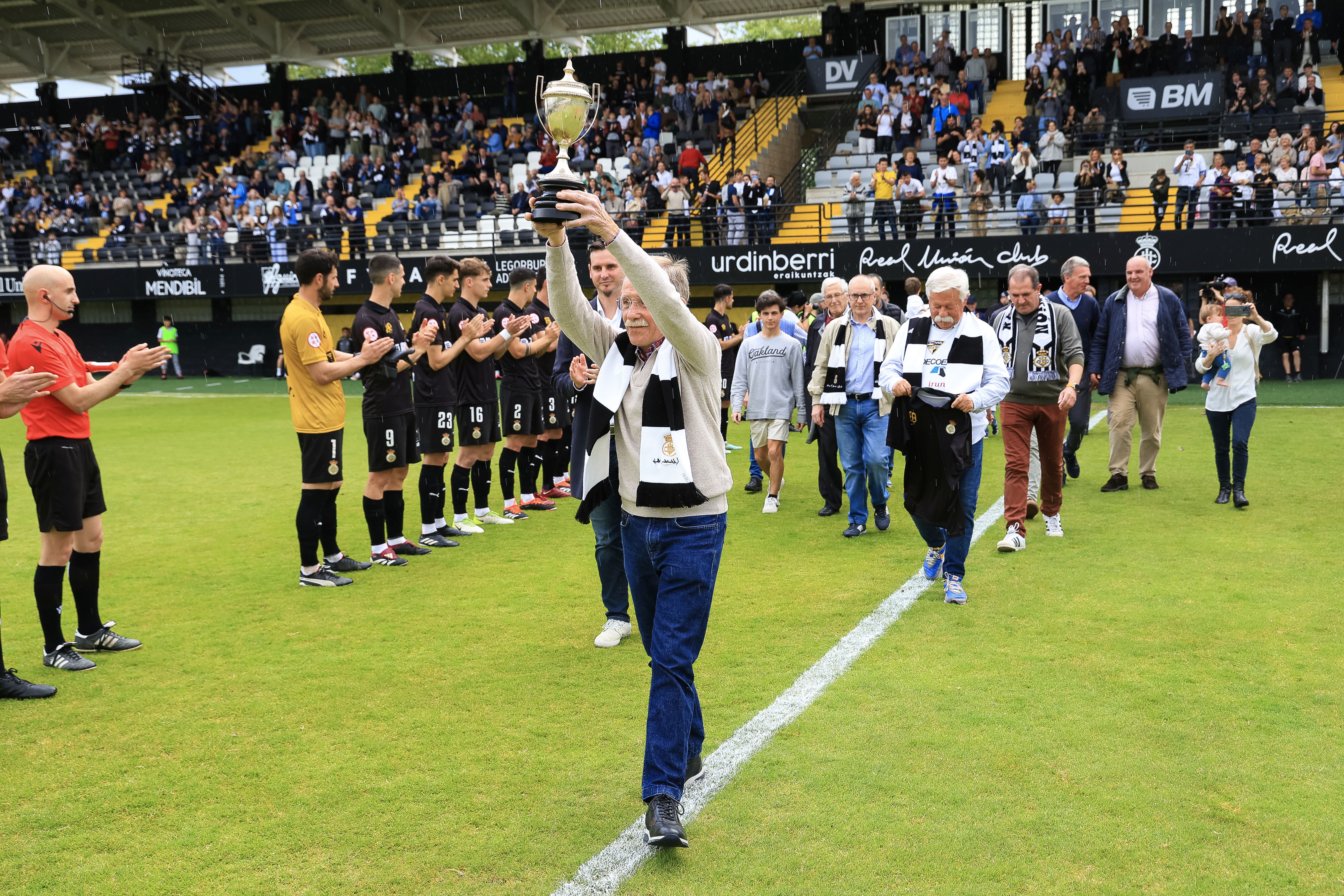 El Real Unión celebra el centenario de la Copa de 1924 con un empate
