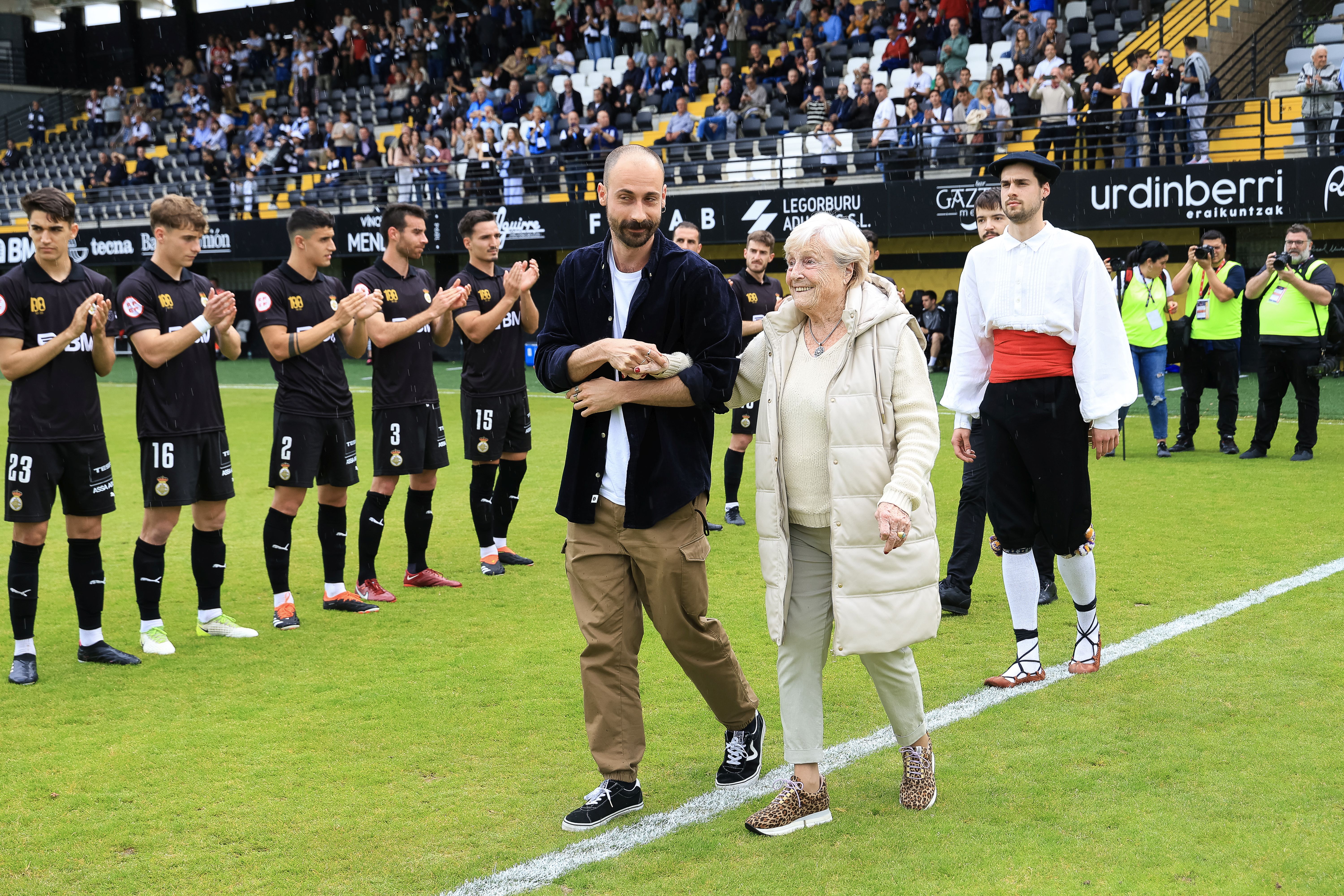 El Real Unión celebra el centenario de la Copa de 1924 con un empate