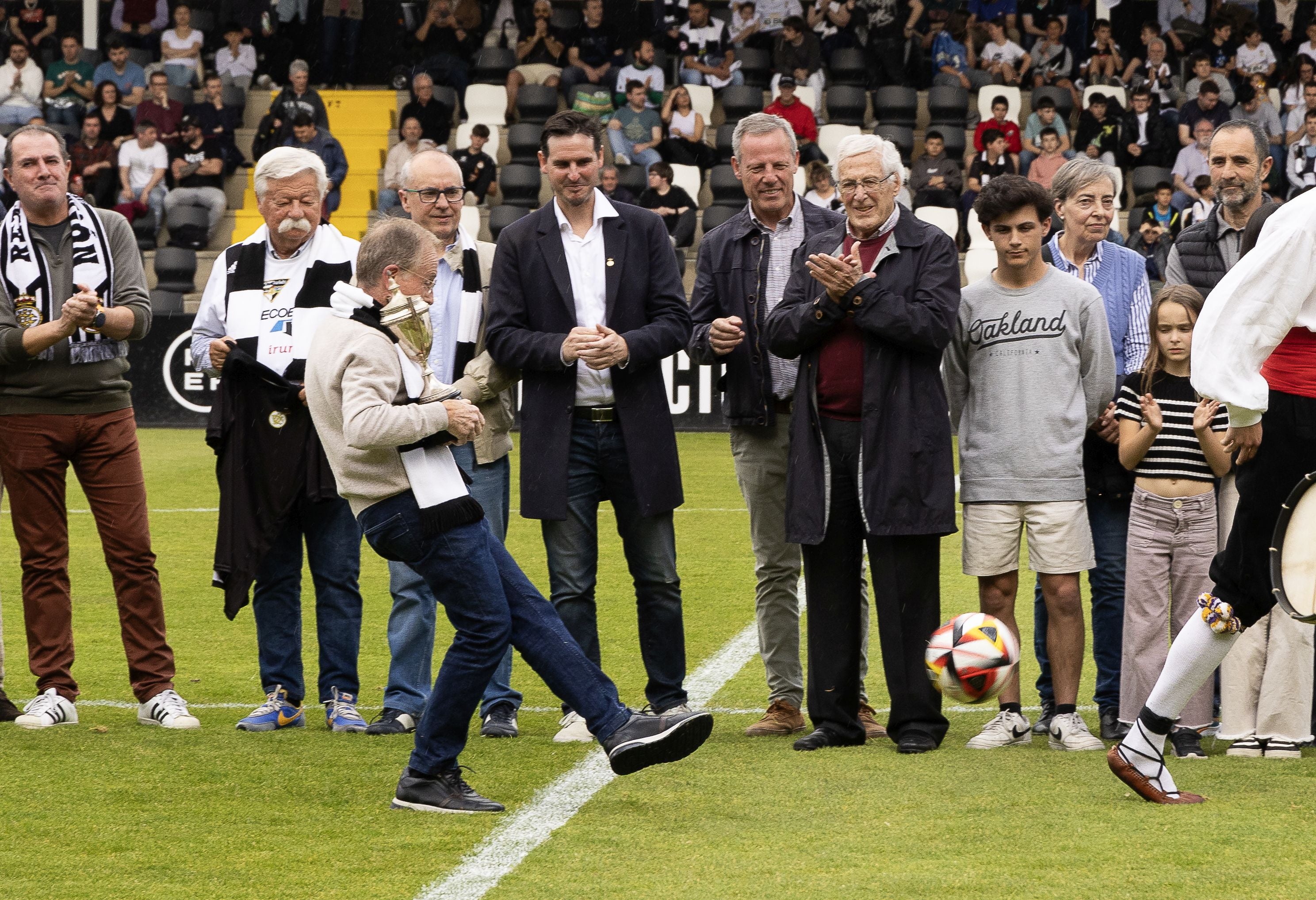 El Real Unión celebra el centenario de la Copa de 1924 con un empate