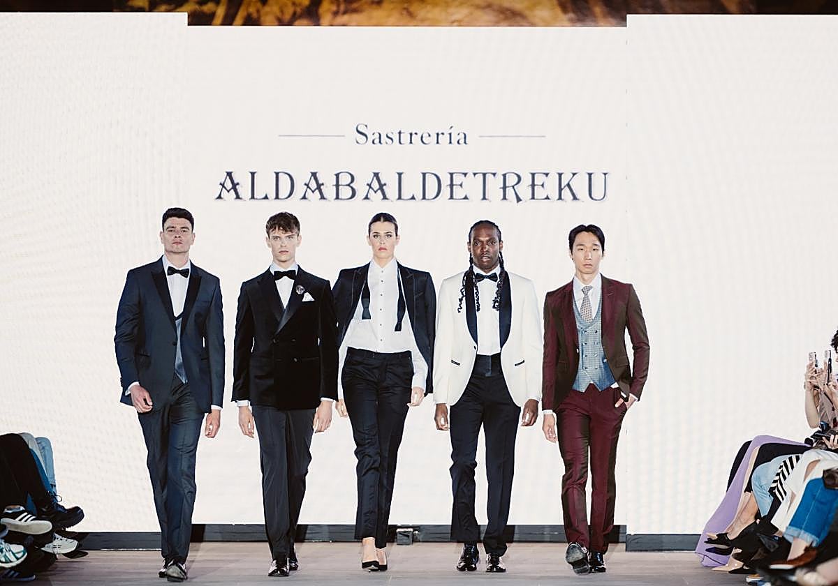 Elegancia sobre la pasarela de la mano de Sastrería Aldabaldetreku
