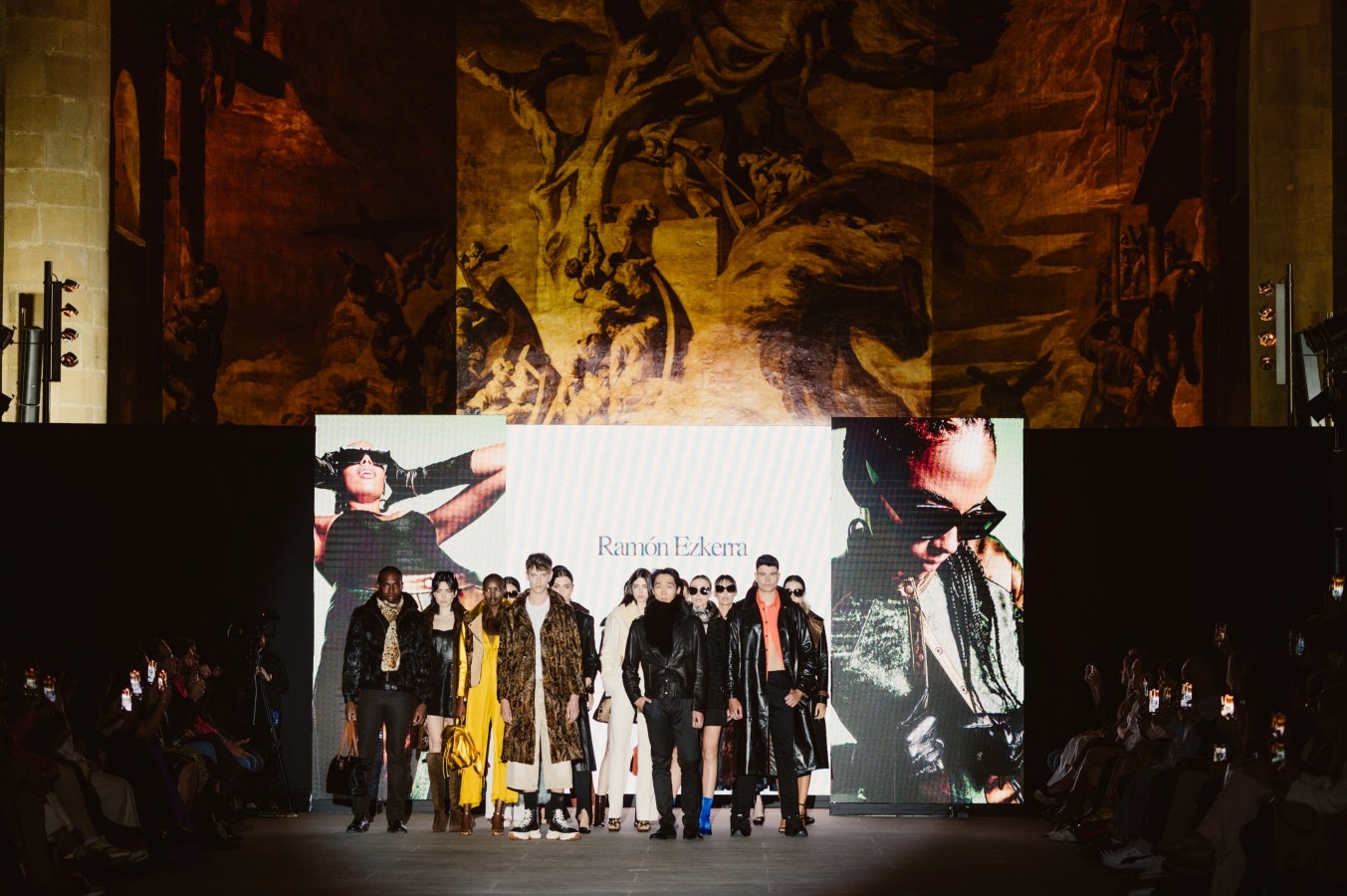 Las mejores imágenes del desfile de Ramón Ezkerra