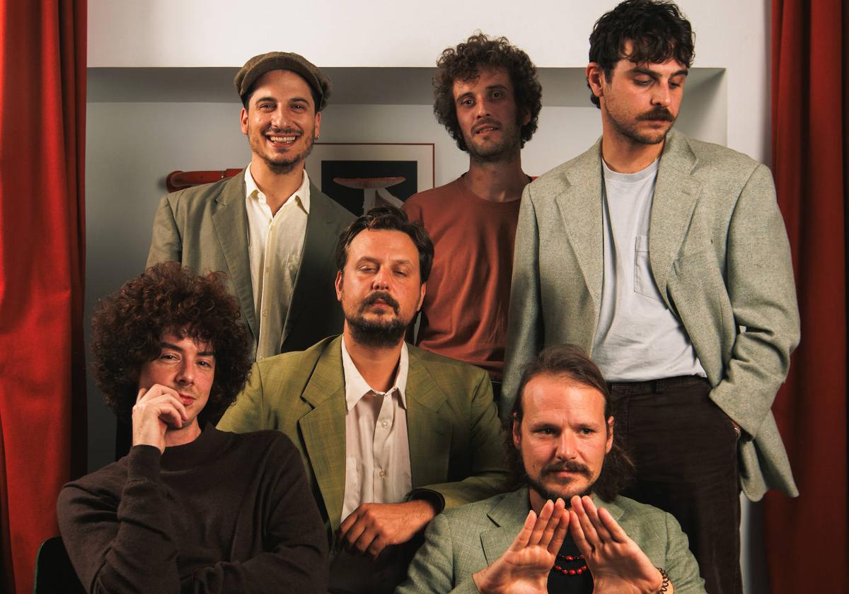 Club del Río, décimo aniversario de una 'rara avis' del folk vitalista