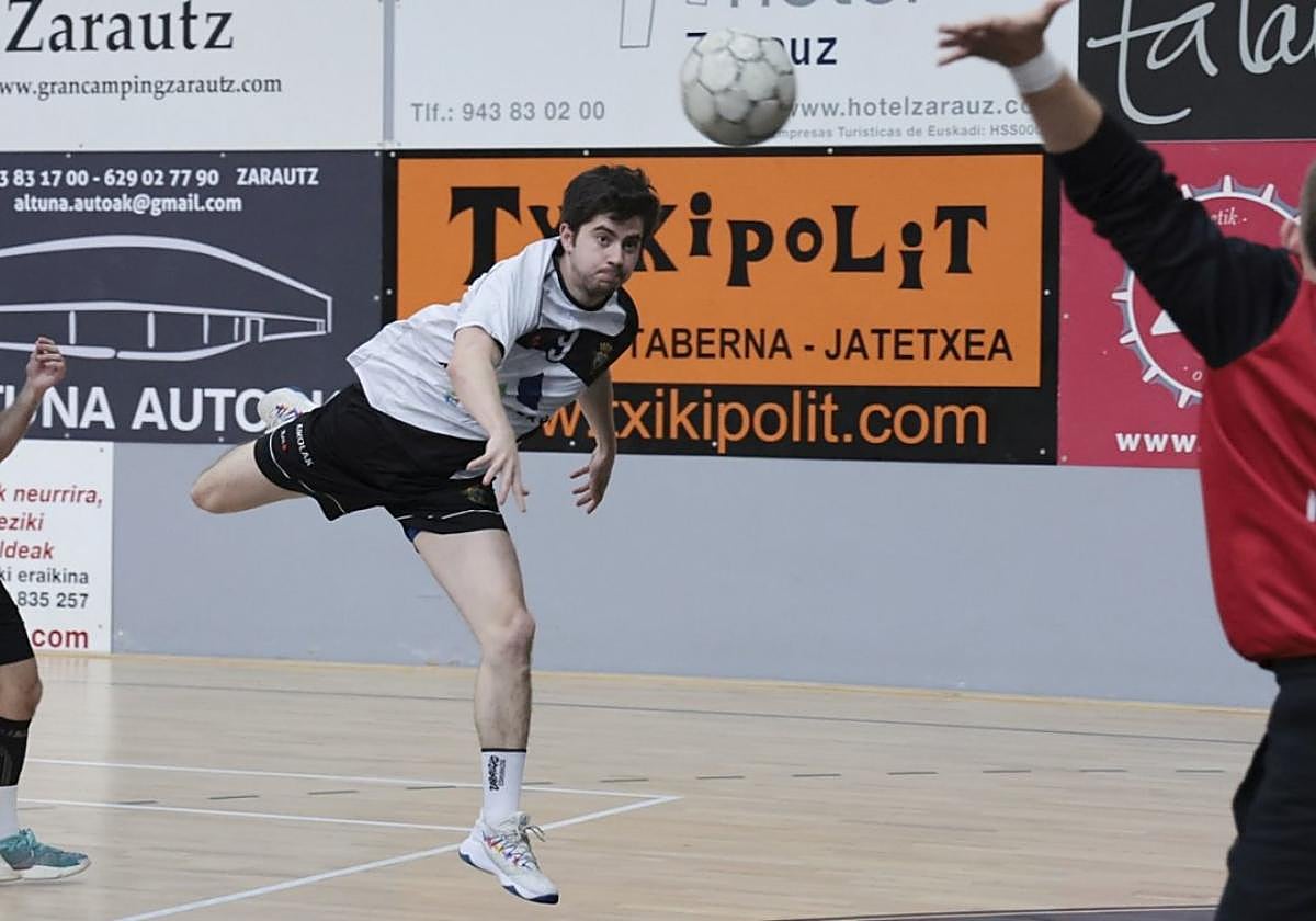Oihan Balenciaga ha sido el máximo anotador del Amenabar Zarautz y sus goles serán importantes en la fase de ascenso.