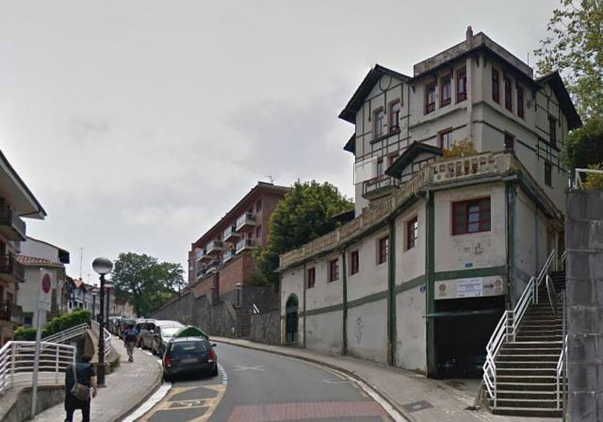 Exterior de la villa Toki Eroso, en el barrio donostiarra del Antiguo.