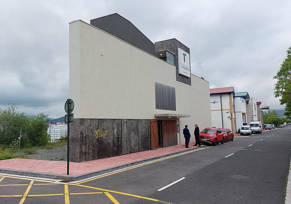 Entrada del tanatorio de Hondarribia.