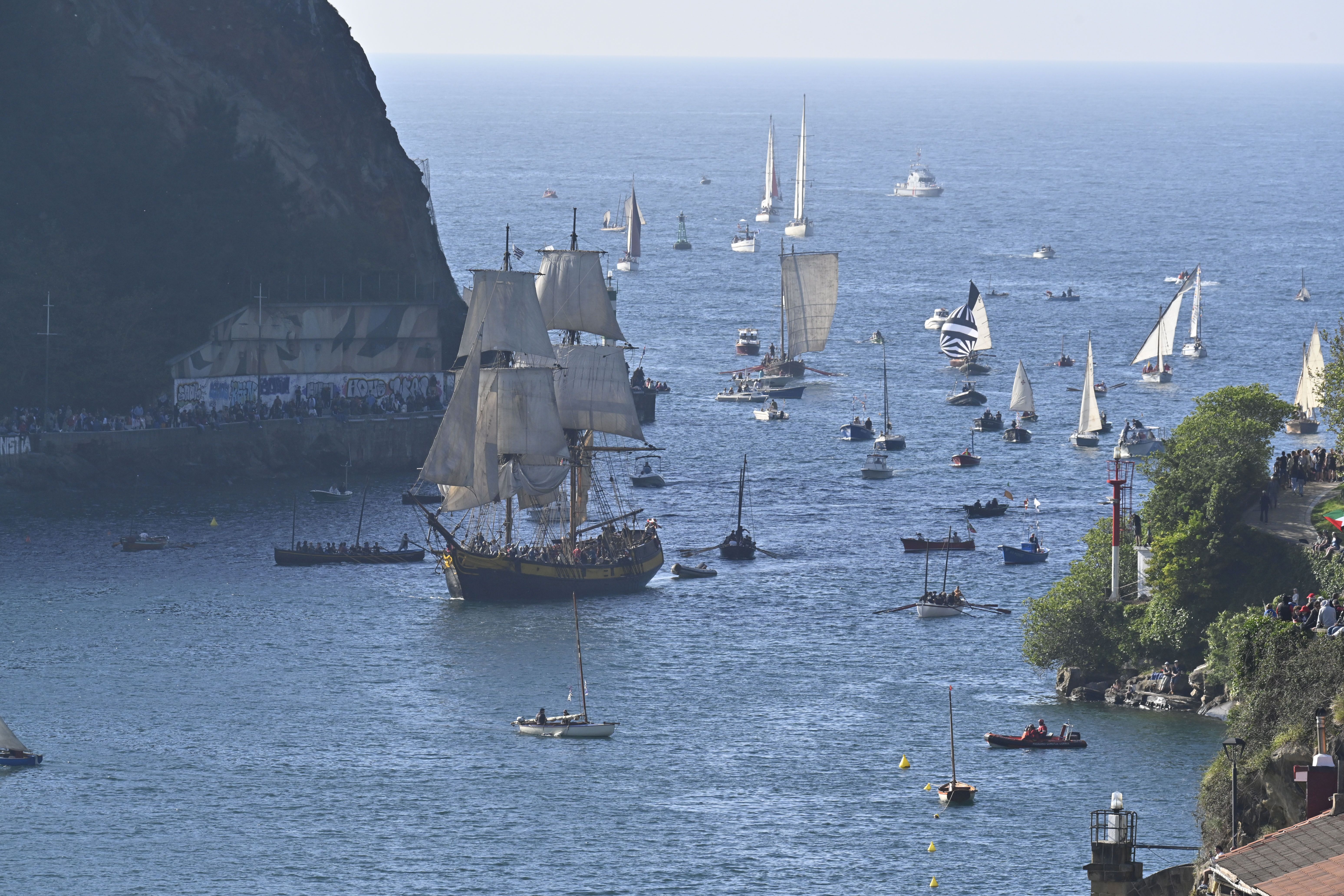 Las mejores imágenes de la entrada de los barcos en la bahía