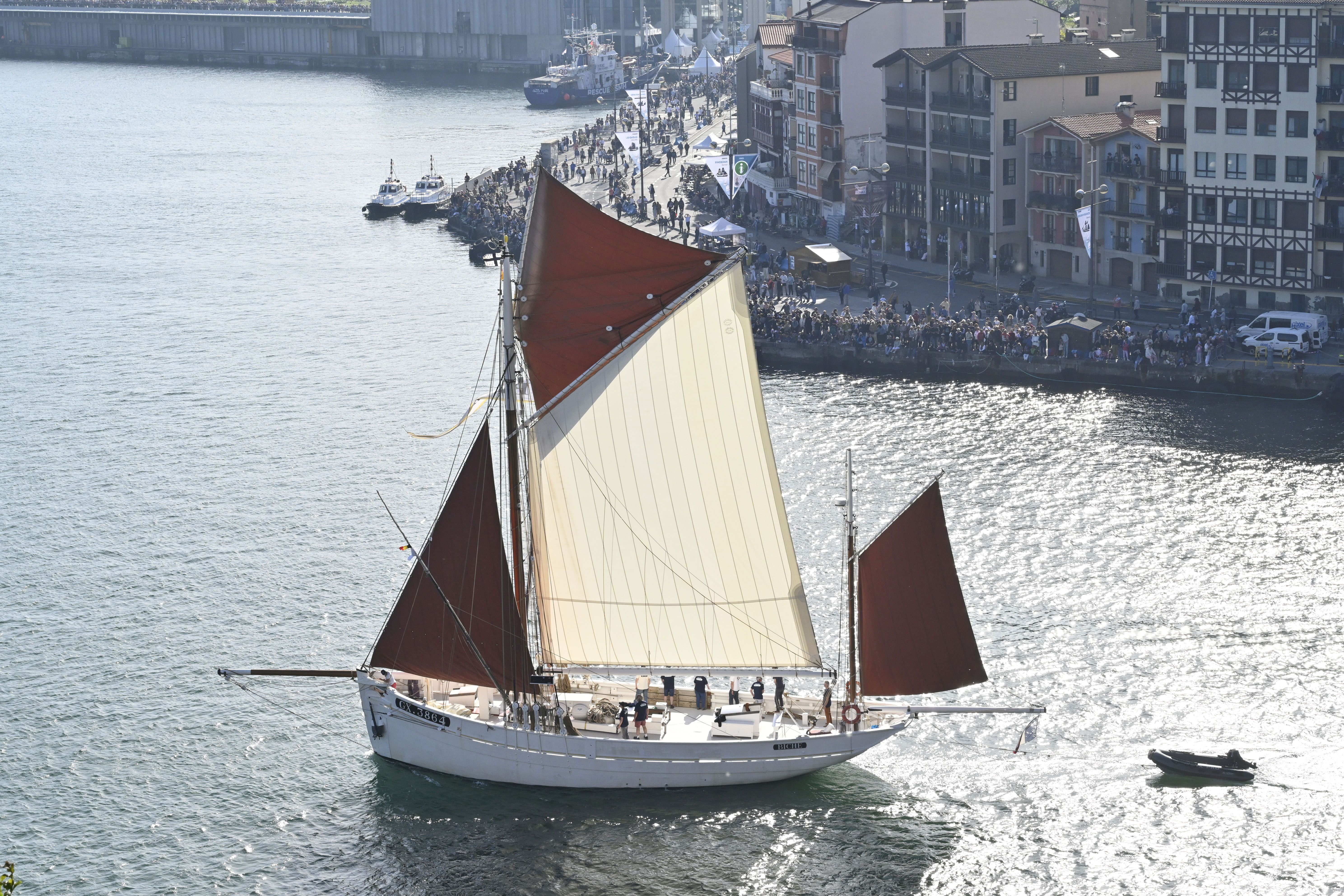 Las mejores imágenes de la entrada de los barcos en la bahía