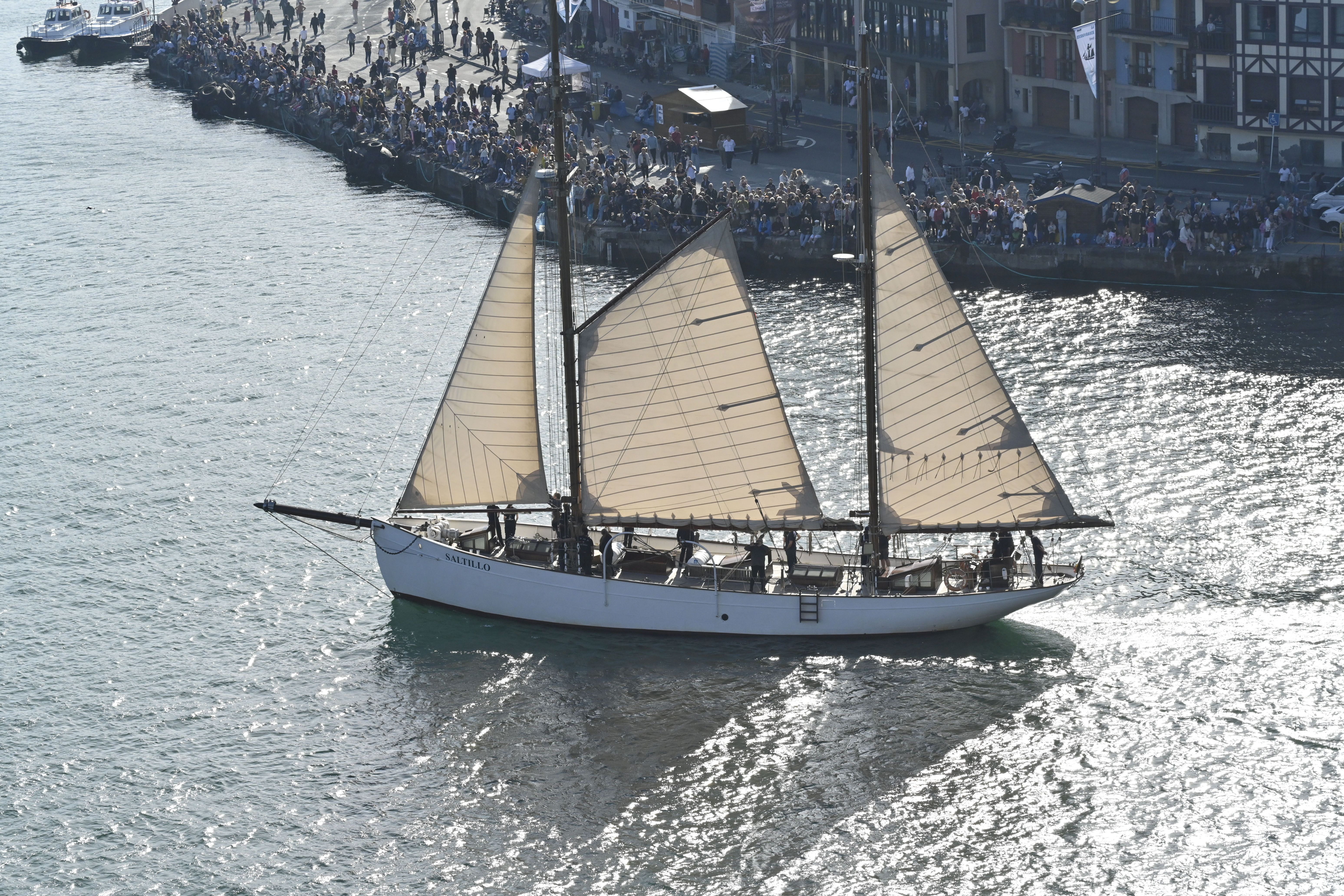 Las mejores imágenes de la entrada de los barcos en la bahía