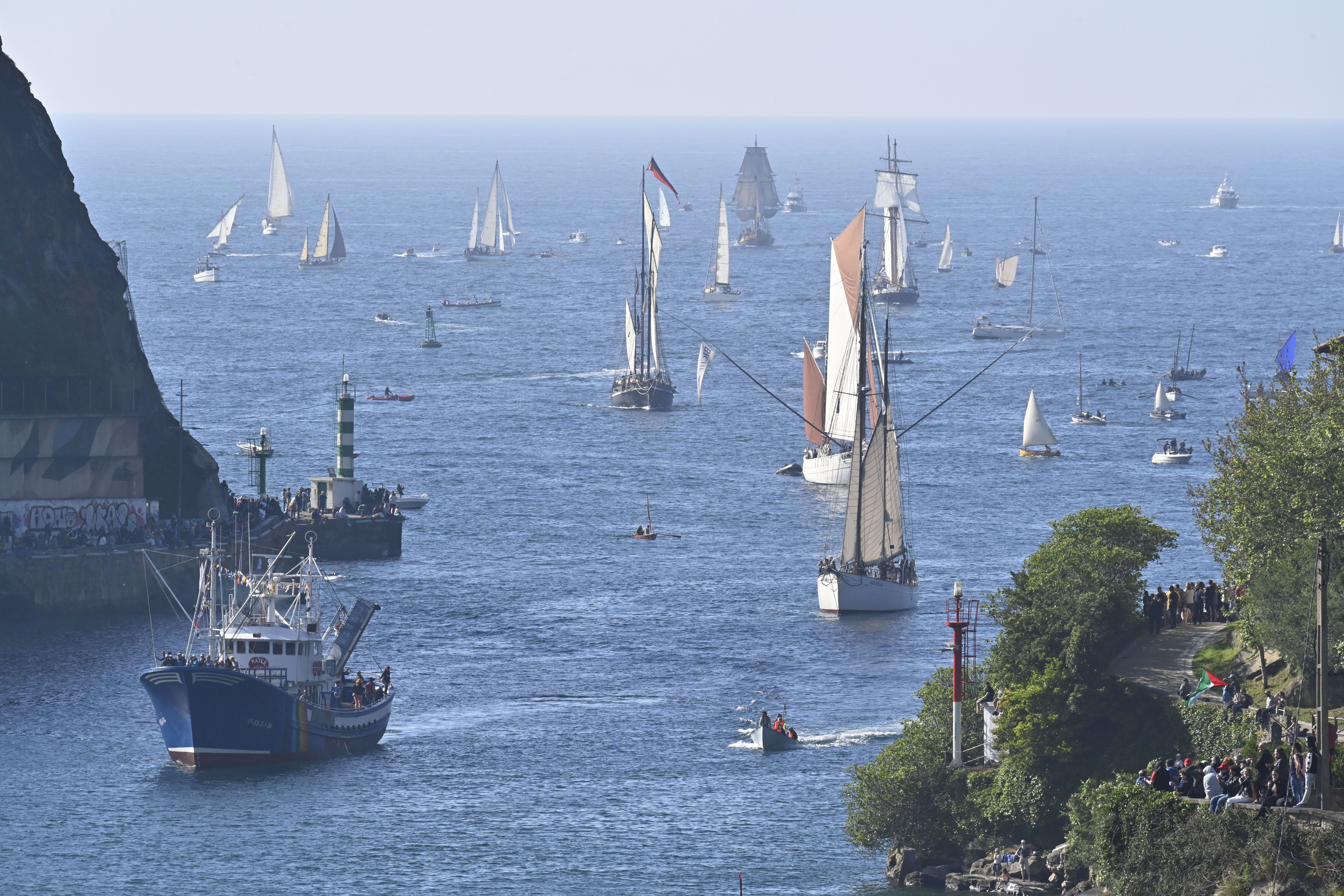 Las mejores imágenes de la entrada de los barcos en la bahía