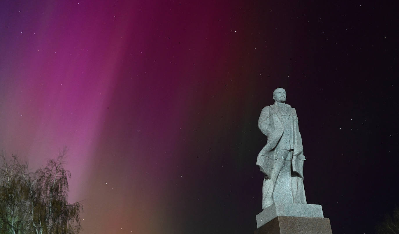 Monumento a Lenin en la ciudad de Tara, Rusia.