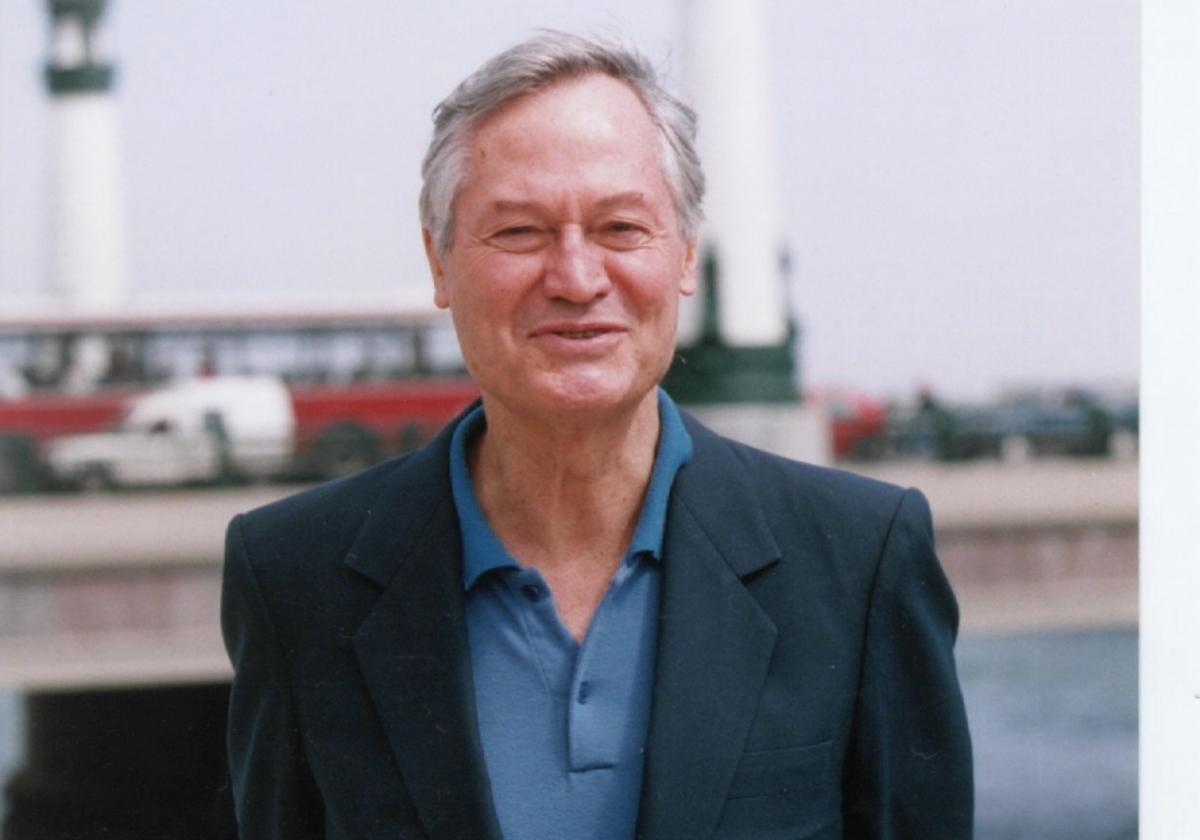 Roger Corman en una visita a Donostia en 1994.