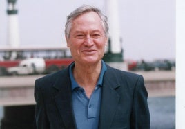 Roger Corman en una visita a Donostia en 1994.