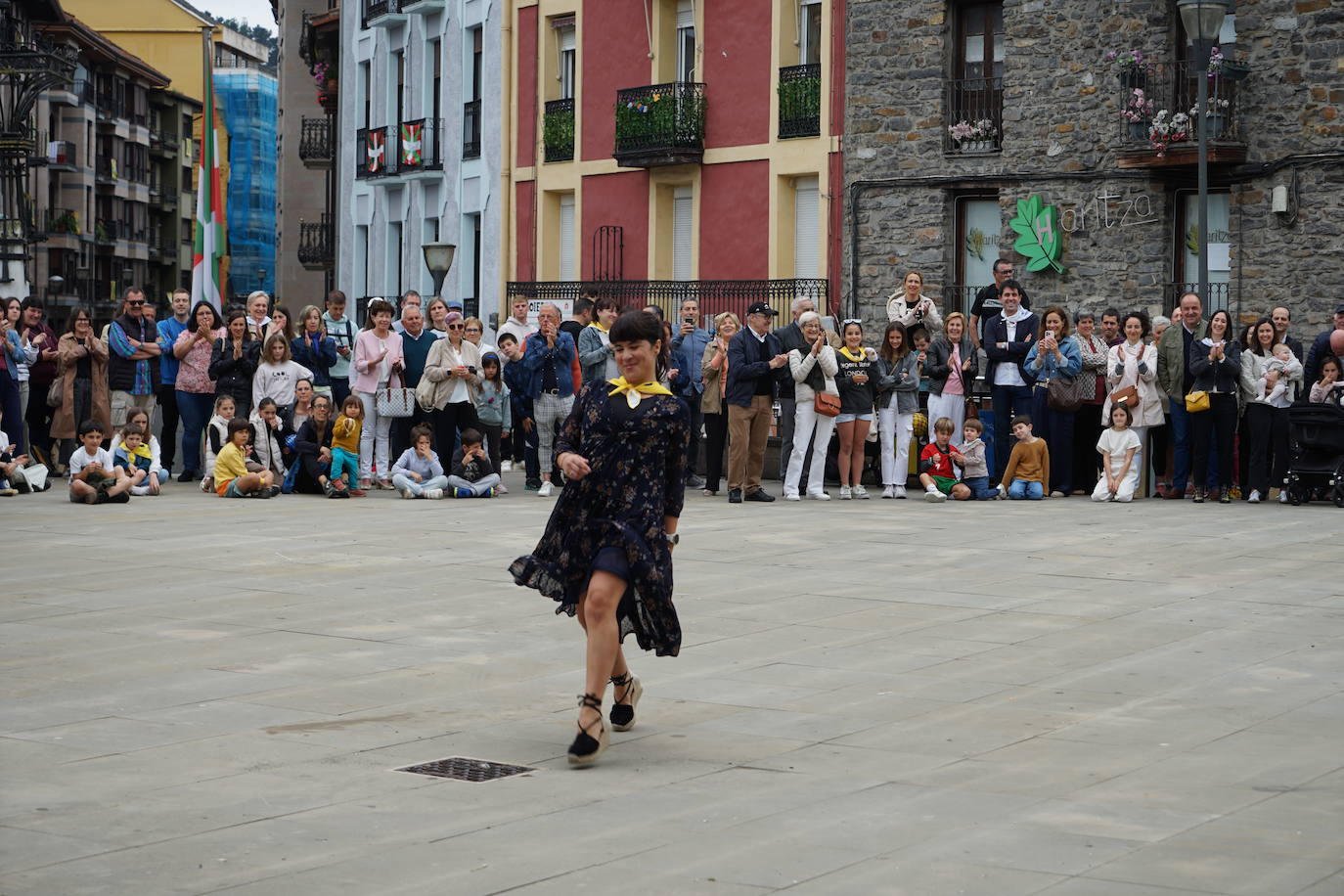 La Sokadantza del primer domingo de las fiestas de Loinaz