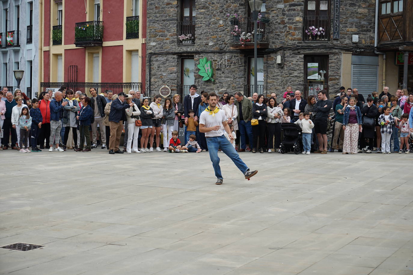 La Sokadantza del primer domingo de las fiestas de Loinaz
