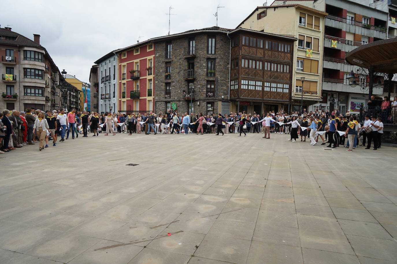 La Sokadantza del primer domingo de las fiestas de Loinaz