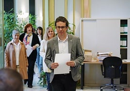 Los parlamentarios electos de EH Bildu se acreditan en el Parlamento vasco