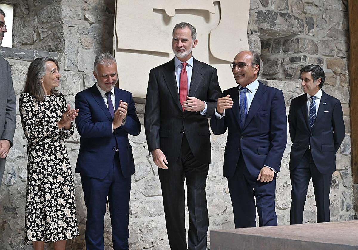La visita del rey Felipe VI a Chillida Leku, en imágenes