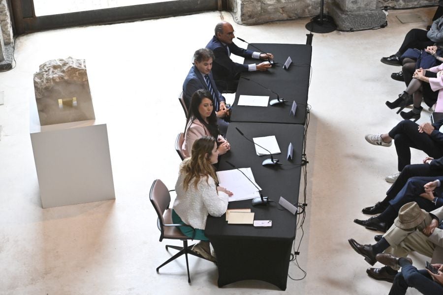 El Caserío Zabalaga recorre los años 80 de Chillida