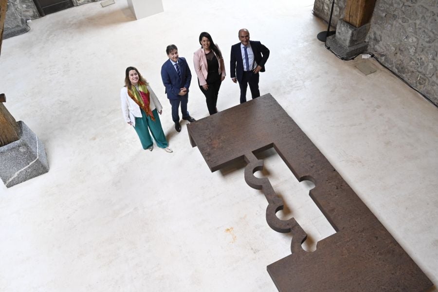 El Caserío Zabalaga recorre los años 80 de Chillida