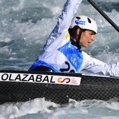 La irundarra Klara Olazabal compite en canoa