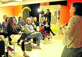 A la primera reunión de Aixeca es cap! acudieron 40 personas.