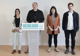 Barrena promete que EH Bildu responderá «a los retos y a las necesidades de Euskal Herria en todo su conjunto»