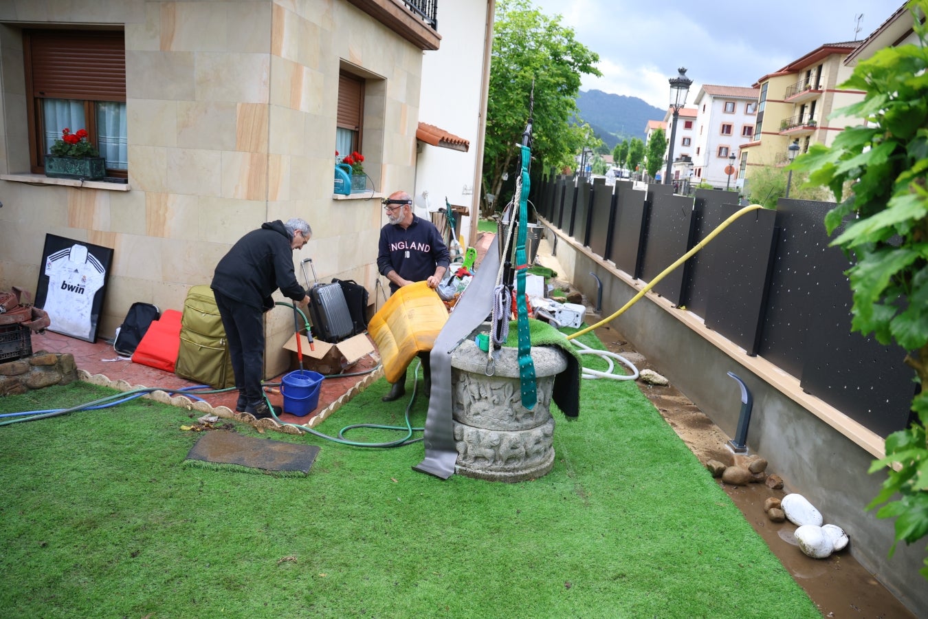 Barro y más barro en Lazkao