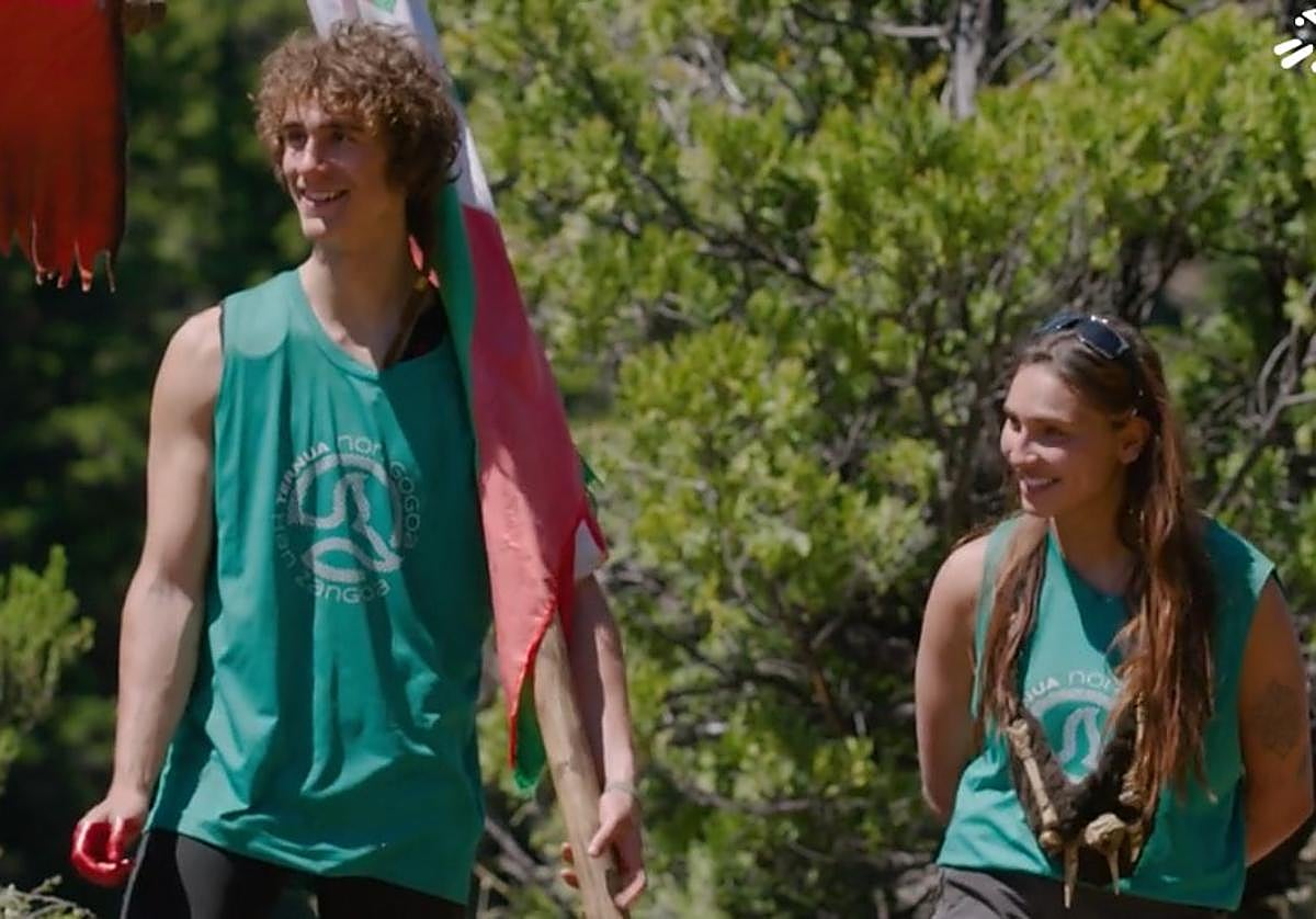 Xuban, junto a Ari tras la última prueba de inmunidad de El Conquis.