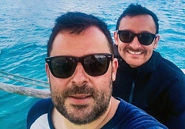 Iñigo Aguayo, en primer plano, durante sus días en Nueva Caledonia.